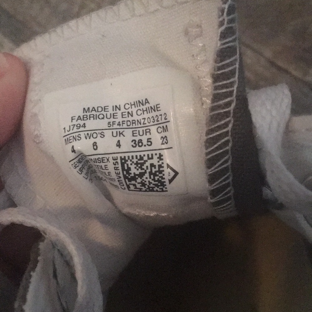 gray converse - Picture 2 of 4